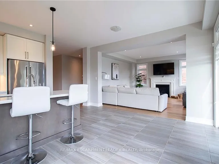 19 Secinaro Ave — Photo 14