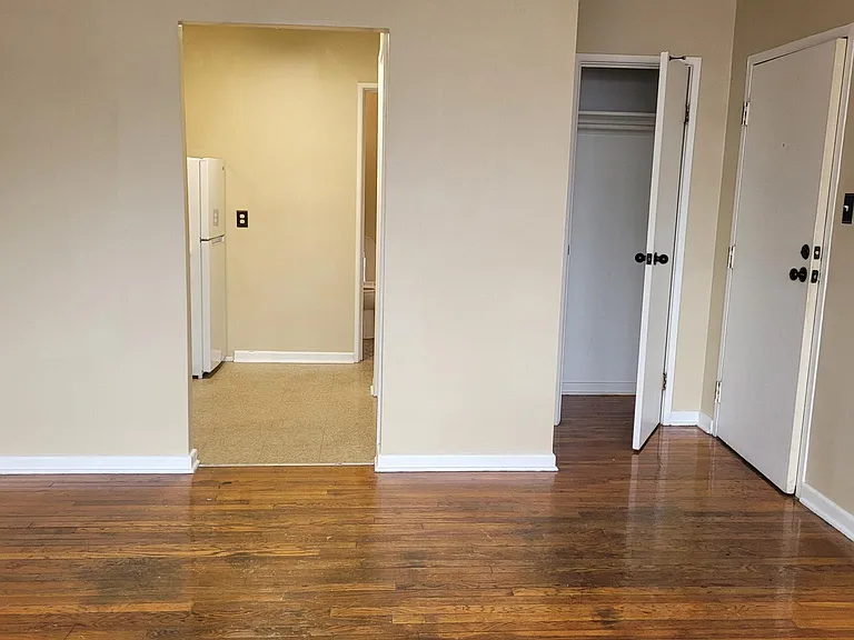 1112 Finley Ave #12B — Photo 9