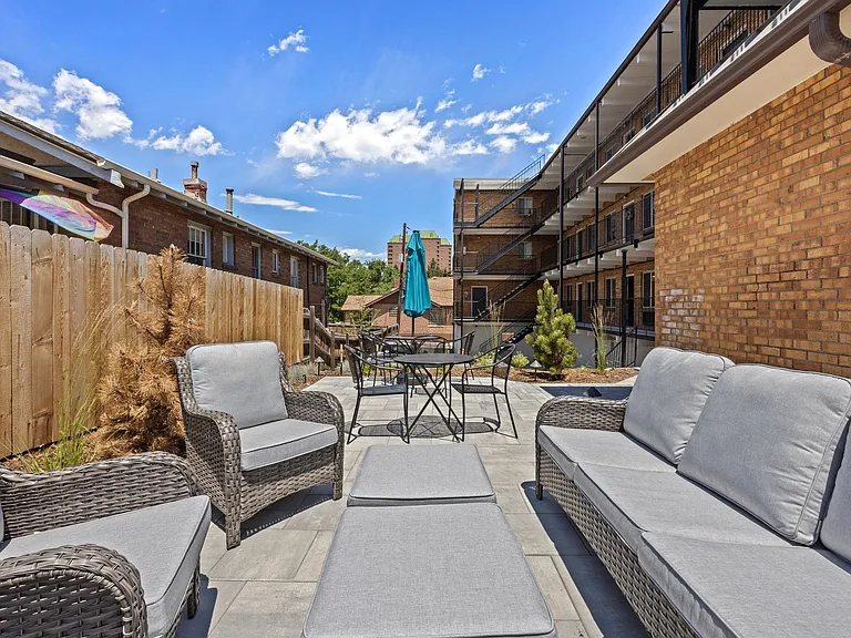 Charmel Apartments — Photo 16