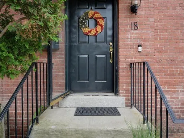 18 Nelson St, Clinton, MA 01510