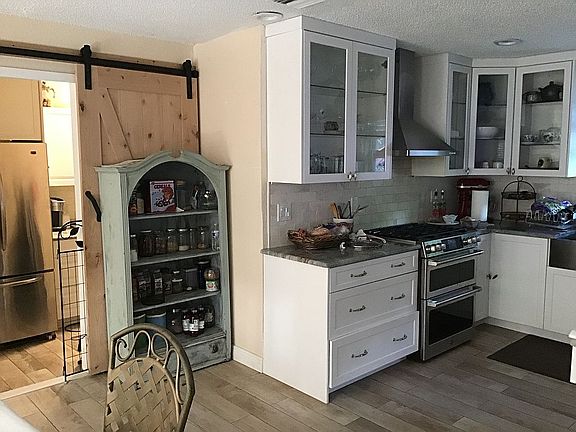 2nd image of 12910 Aubrey Ln