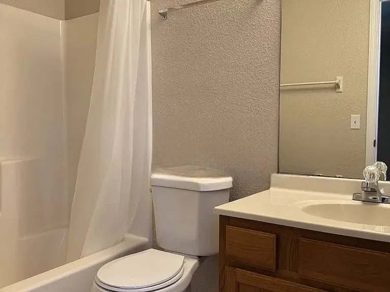 131 Primrose Dr #C — Photo 1