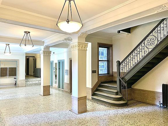5th image of 875 W 181st St APT 4H