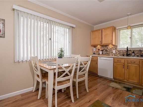 5th image of 2048 Blandin St