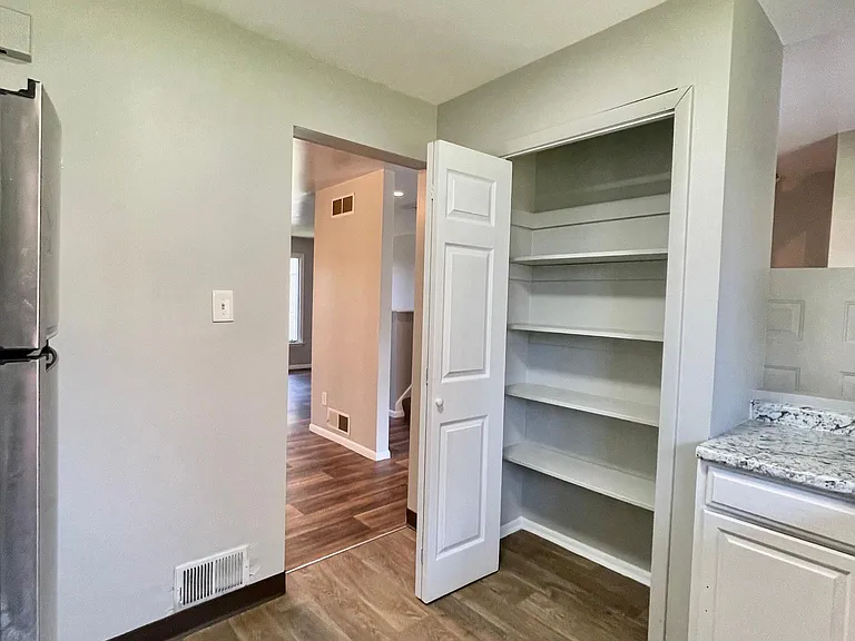 3428 Melwood Ave — Photo 8