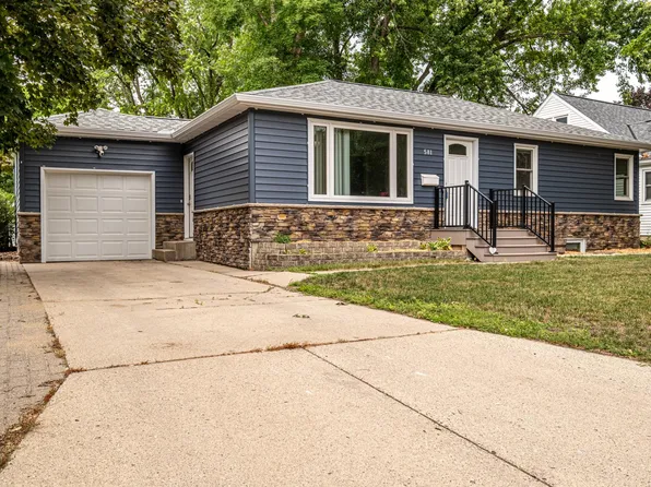 581 Miller Ave SW, Hutchinson, MN 55350