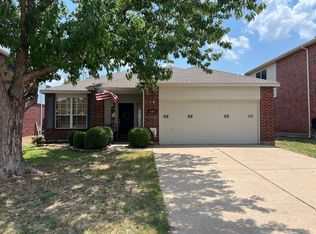 409 Indian Trail Rd, Roanoke, TX 76262