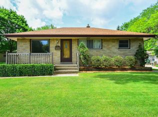 2633 S 102nd St, West Allis, WI 53227