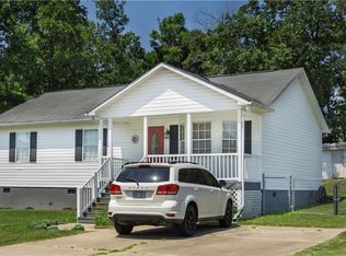 109 Redbud Ln, Thomasville, NC 27360