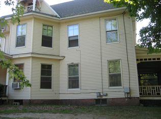 16 Merrill Rd APT 4, Sutton, MA 01590