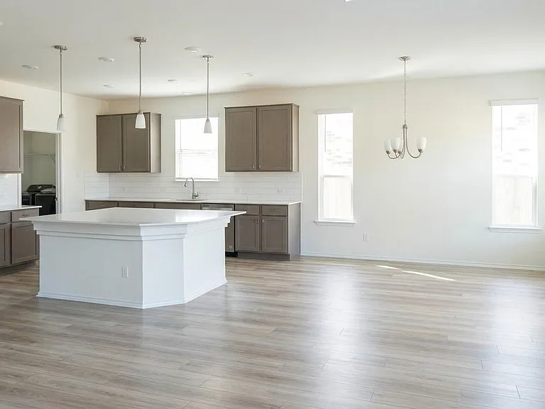 4653 Alfano Loop — Photo 8