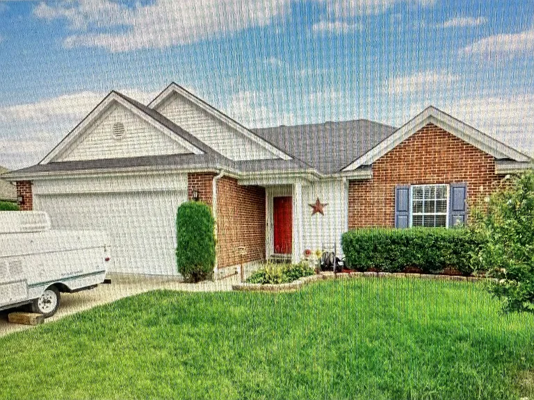 406 Camden Cir — Photo 1