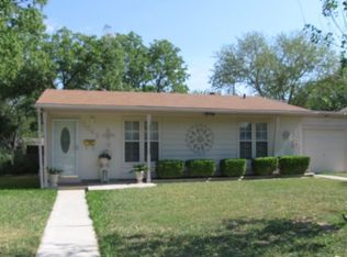 1042 Weizmann St, San Antonio, TX 78213