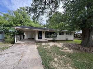 1316 Leonard Dr, Tupelo, MS 38801