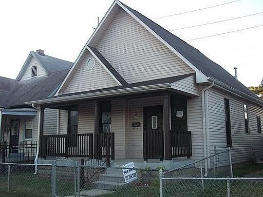 2nd image of 405 E Caven St