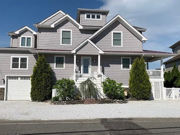 215 Morris Blvd, Manahawkin, NJ 08050