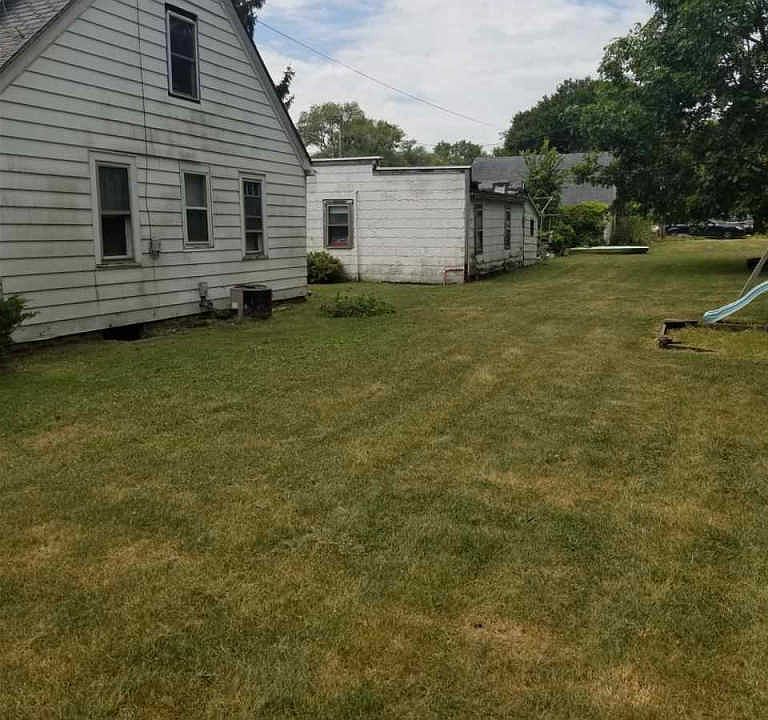 2nd image of 502 N Springfield Ave