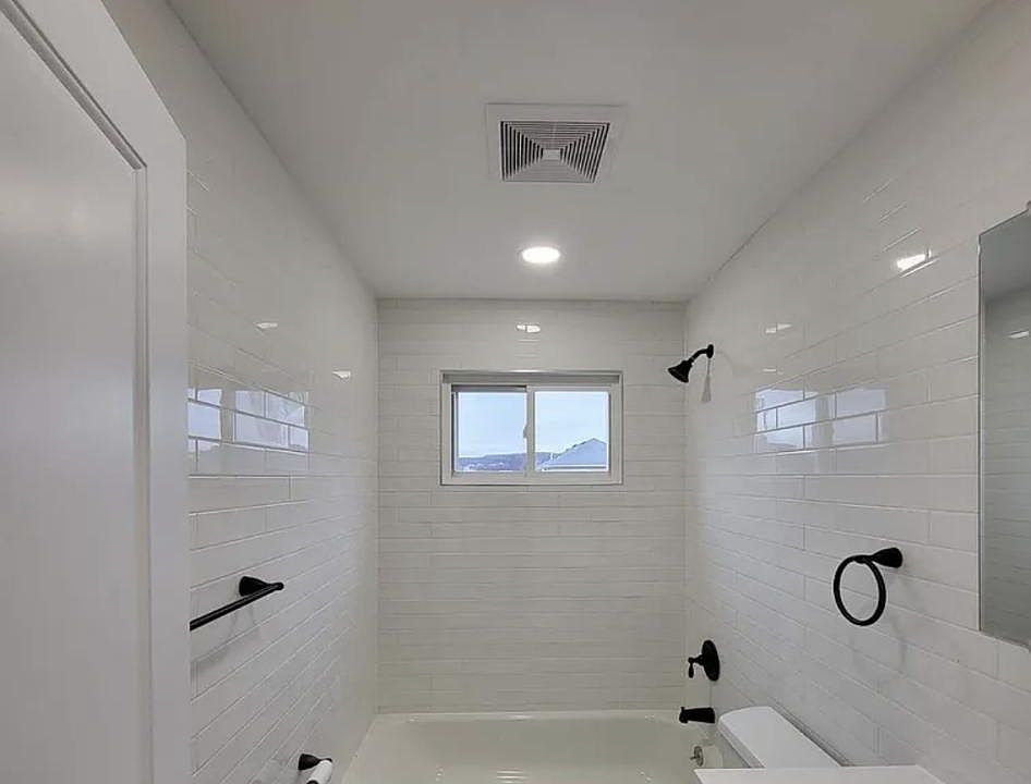 1st image of 1152 Mason Ave #3