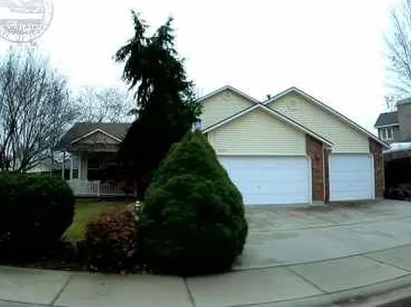 1319 E Beagle St, Meridian, ID 83642