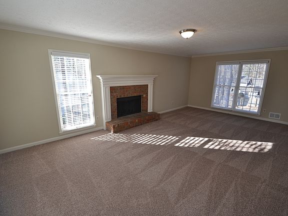 2nd image of 2658 Ashley Dr S