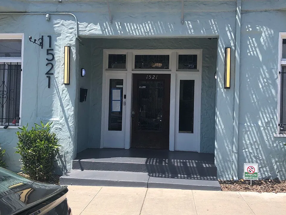 Building Photo 3