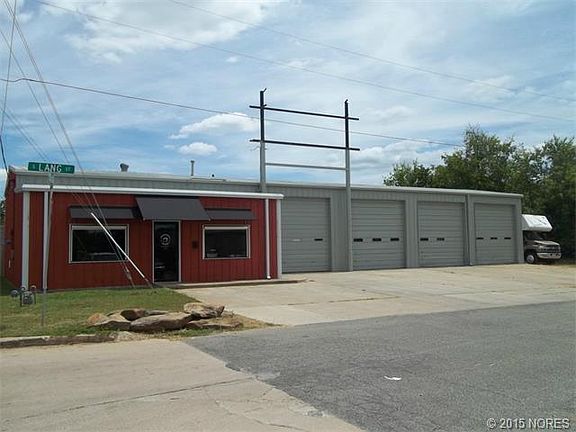 2nd image of 502 S Lang St