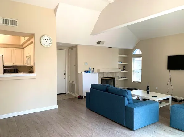 8641 Via Mallorca Unit E, La Jolla, CA 92037