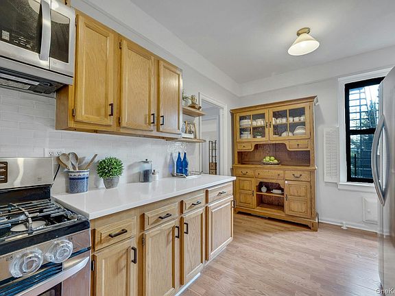 3rd image of 43 Calton Road #2M