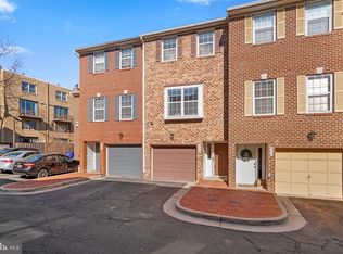 932 S Rolfe St, Arlington, VA 22204