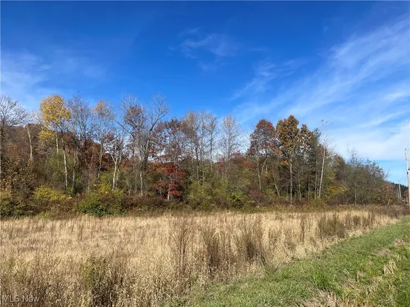 Tall Timber Rd, New Philadelphia, OH 44663