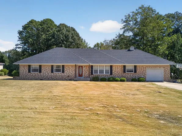436 3rd St N, Guin, AL 35563