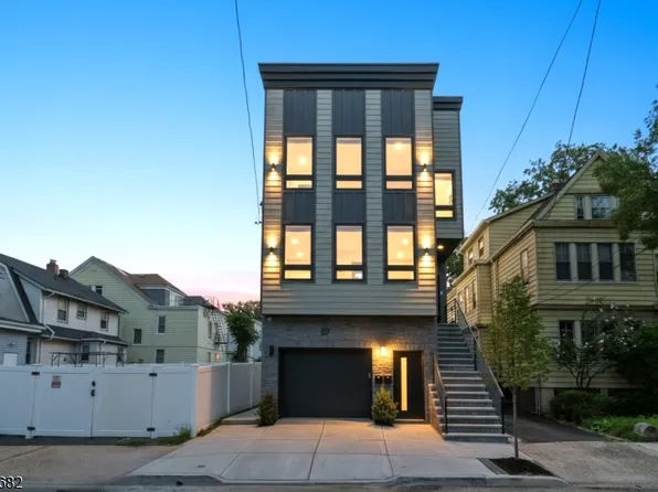 57 Eckert Ave, Newark City, NJ 07112