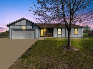 15488 Lynn Rd, Leavenworth, KS 66048