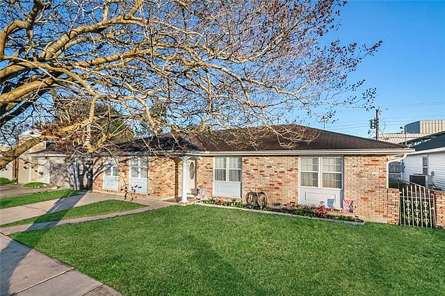 1st image of 2717 Veronica Dr