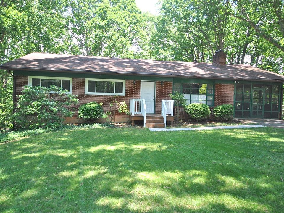 1st image of 1214 Cedar Hill Dr