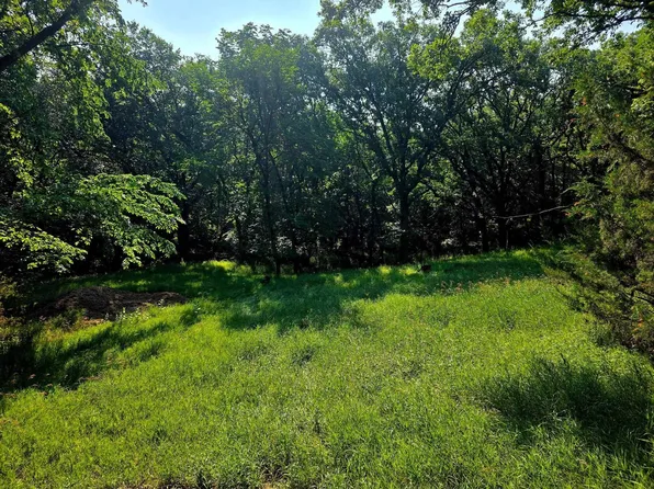 292 Russell Rd, Yankton, SD 57078