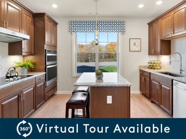 2301 Pennington Dr, Walpole, MA 02081