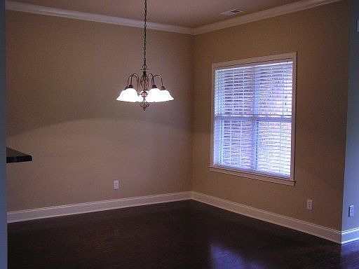 4th image of 4115 Cottage Square Way