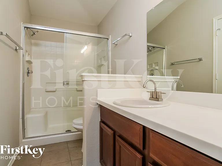 8110 Berkely Ct — Photo 10