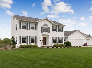 4359 Cosgrove Rd SW, Oxford, IA 52322