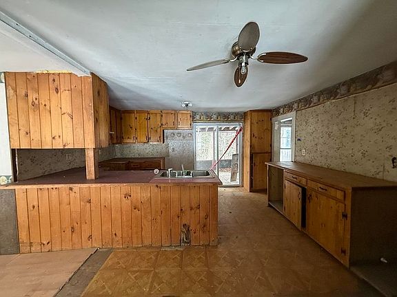 2nd image of 31 Amsden Hollow Road