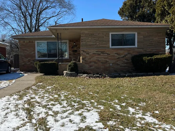 23181 Parklawn St, Oak Park, MI 48237