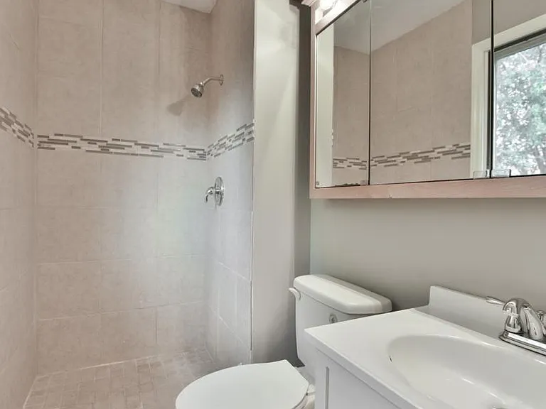 15565 Shirley Cir — Photo 12