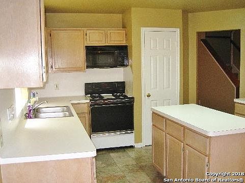 3rd image of 5903 Eagle Lake Dr