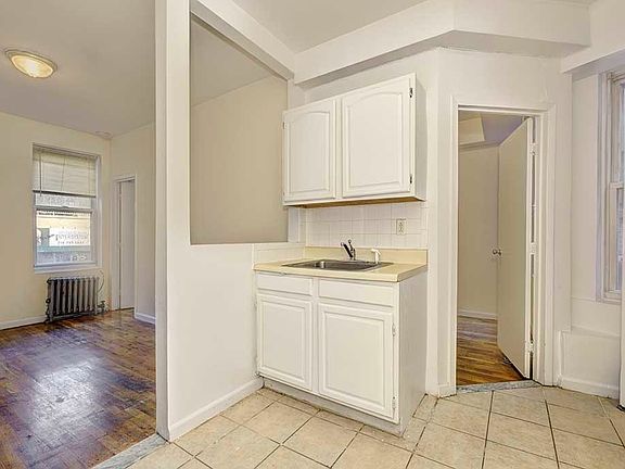 2nd image of 522 E 11th St #6A