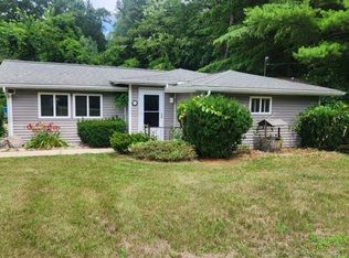 1274 W Saginaw Rd, Sanford, MI 48657