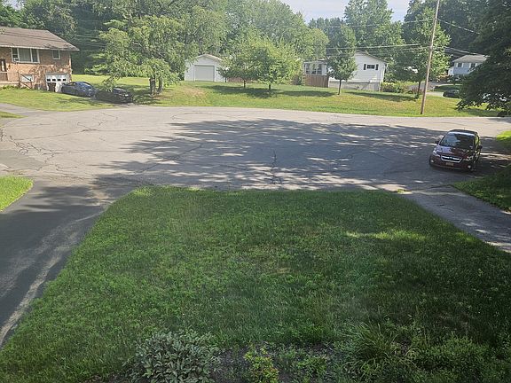 5th image of 38 Brenda Ct #2