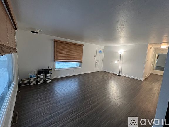 5th image of 3507 W Francis Ave