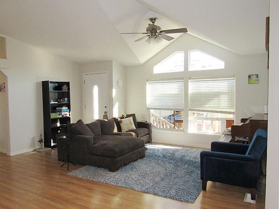 2nd image of 1085 Tasman Dr Space 690