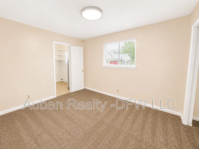 1615 N Alexander St — Photo 11